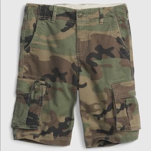 Worn Once: Gap Camo Cargo Shorts, Size 6